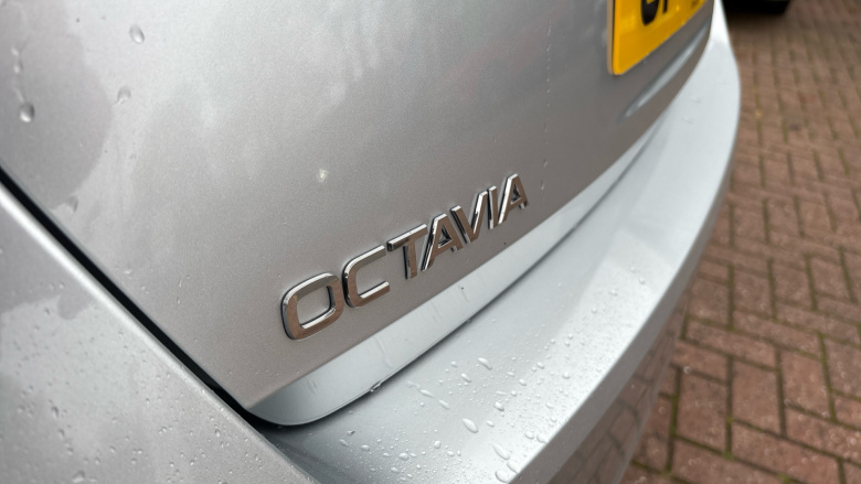 Skoda Octavia 1.5 TSI SE Technology 5dr Petrol Hatchback